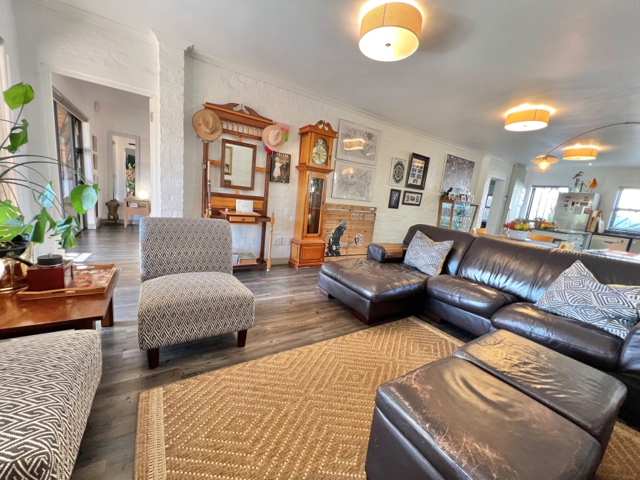 3 Bedroom Property for Sale in Crossways Farm Village Eastern Cape